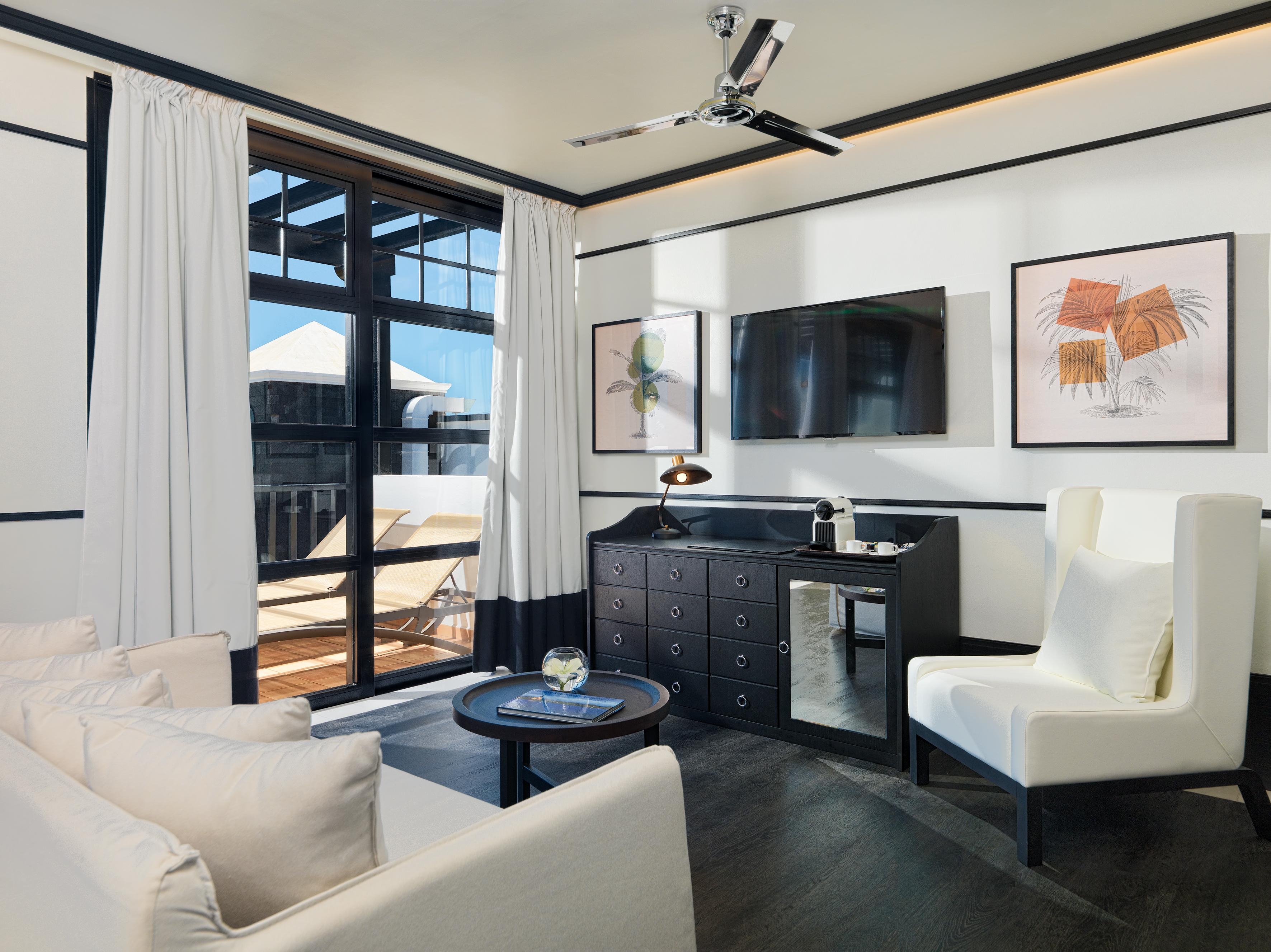 H10 Rubicon Horizons Collection (Adults Only) Hotel Playa Blanca  Exterior photo Suite at the Hotel