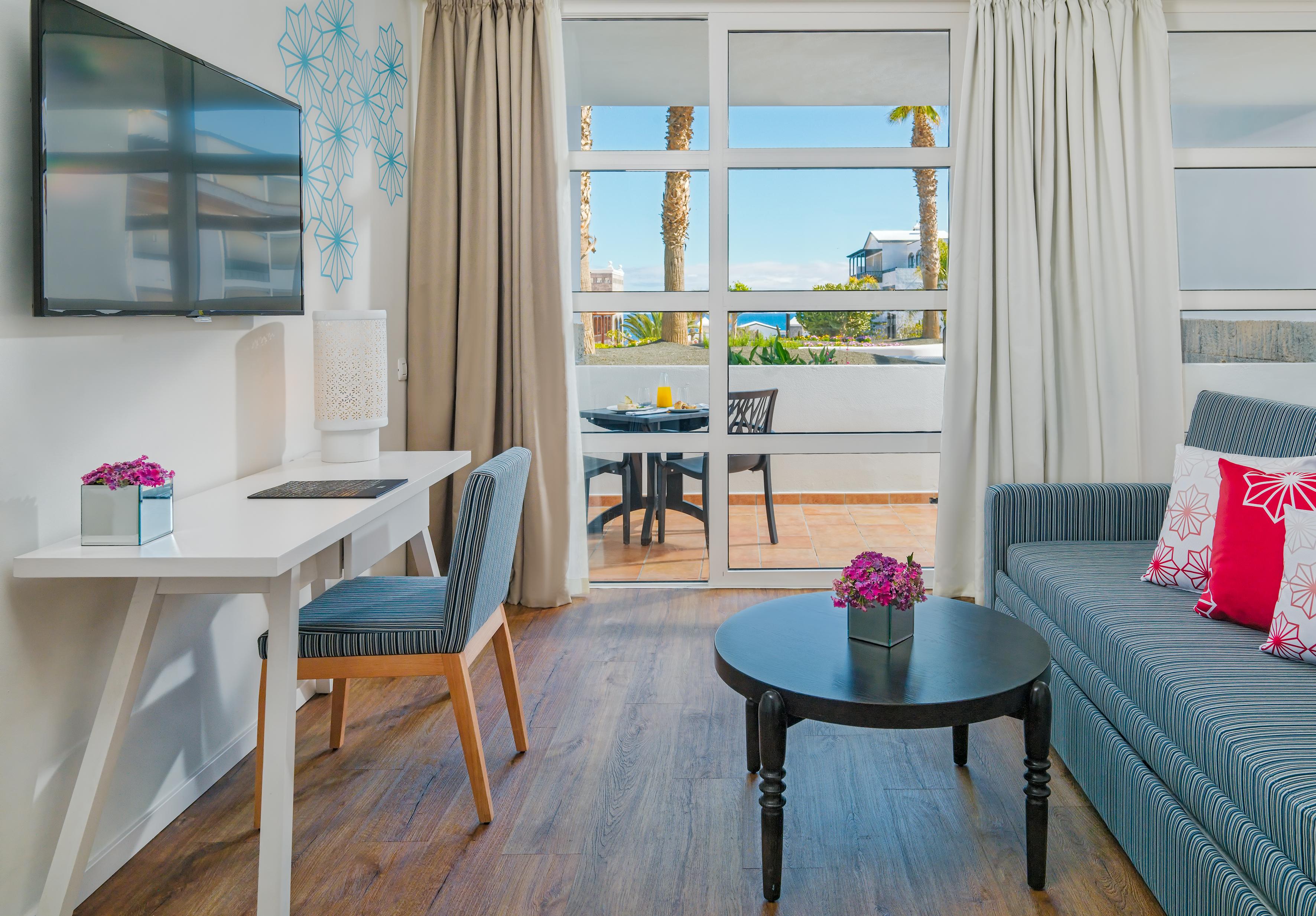 H10 Rubicon Horizons Collection (Adults Only) Hotel Playa Blanca  Exterior photo A suite at the Hilton San Diego Bayfront