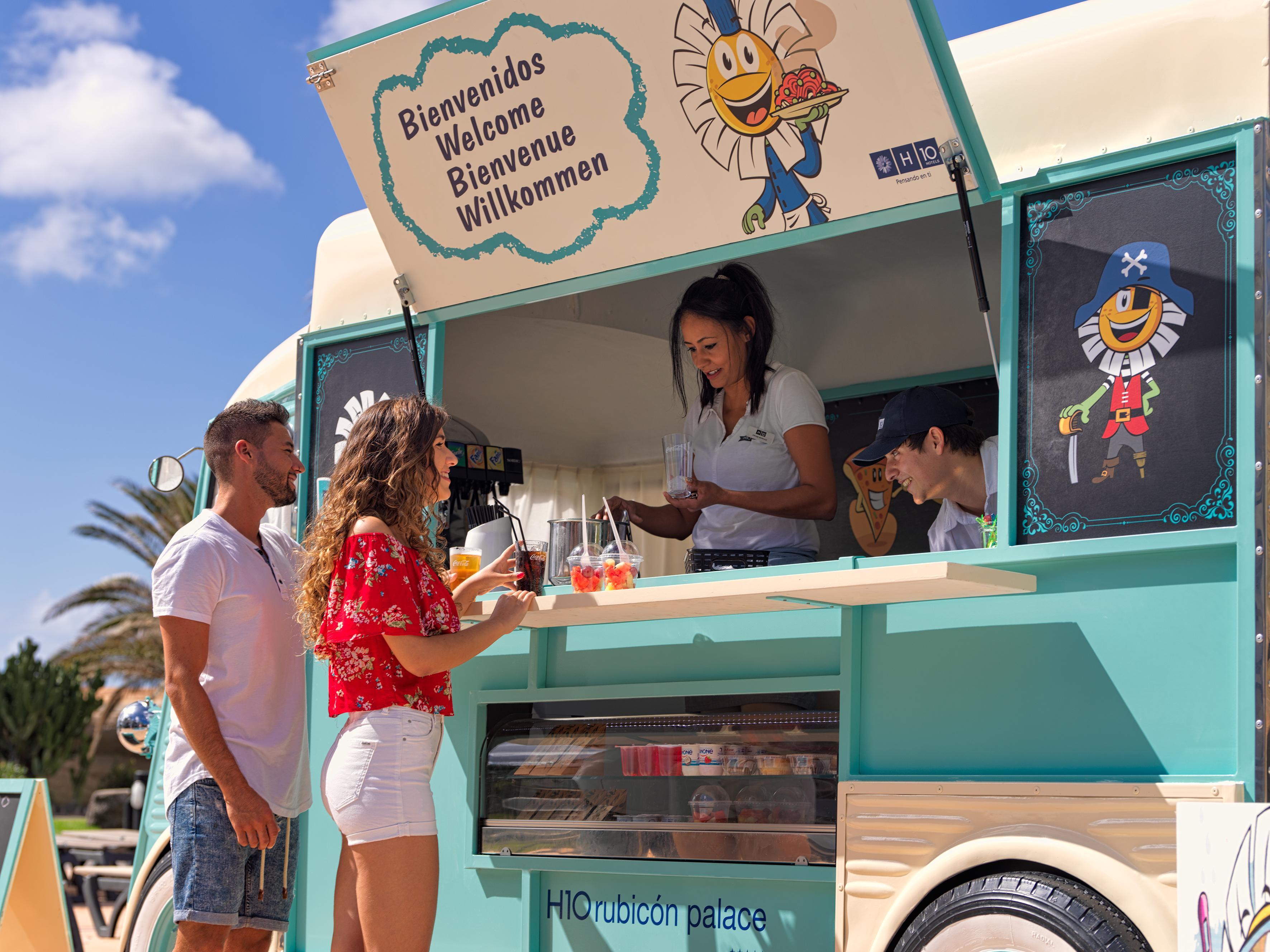H10 Rubicon Horizons Collection (Adults Only) Hotel Playa Blanca  Exterior photo Food truck in Benidorm, Spain