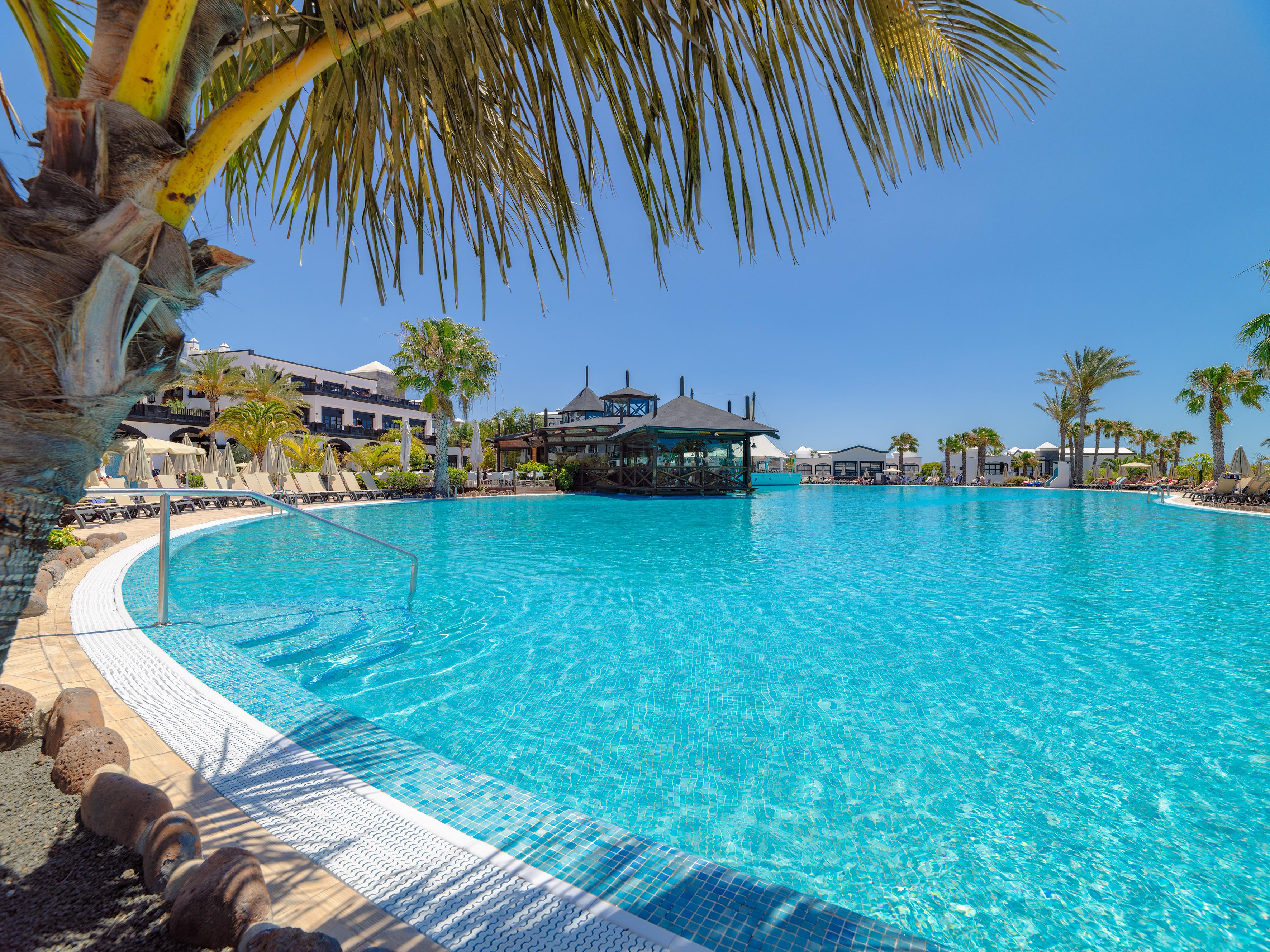 H10 Rubicon Horizons Collection (Adults Only) Hotel Playa Blanca  Exterior photo The swimming pool at the Hard Rock Hotel